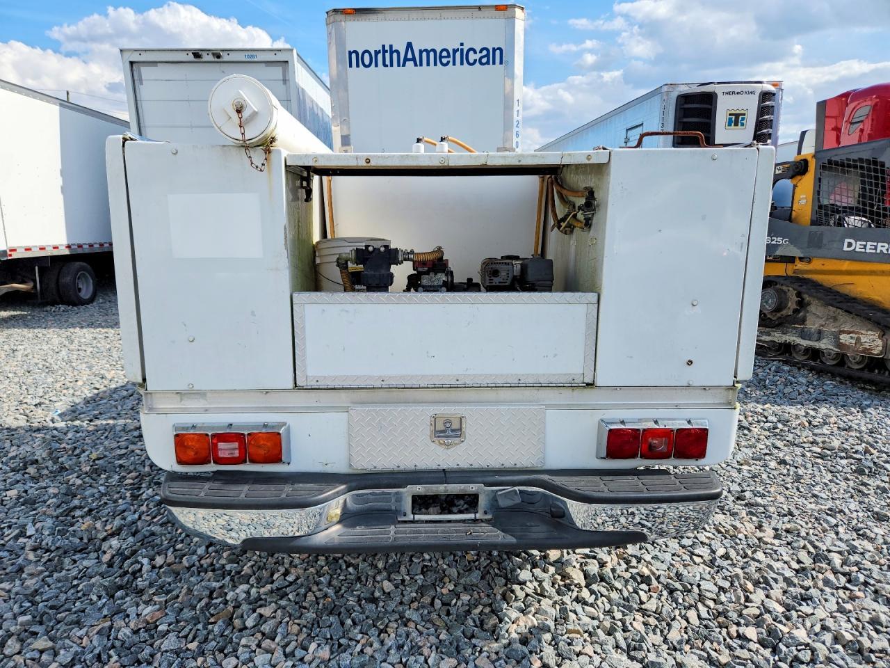 2003 Chevrolet Silverado Utility / Service Truck