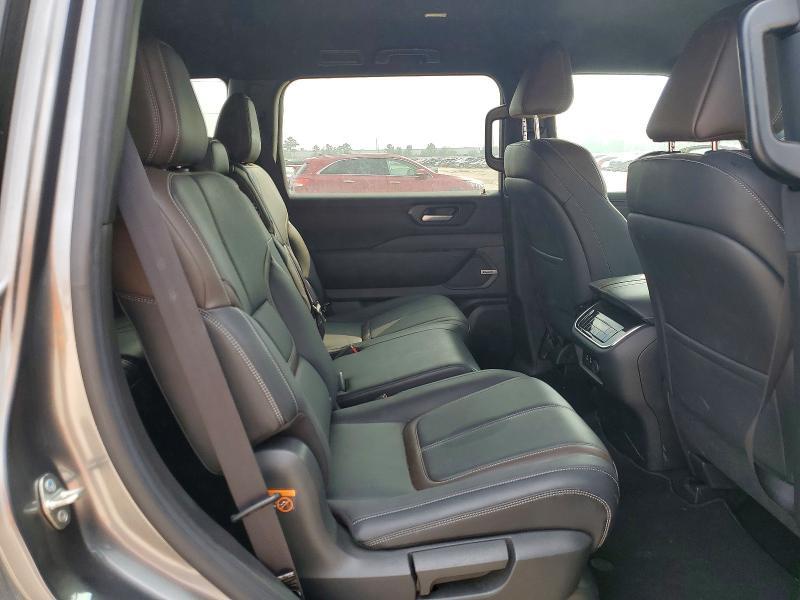 2025 Nissan Armada sl