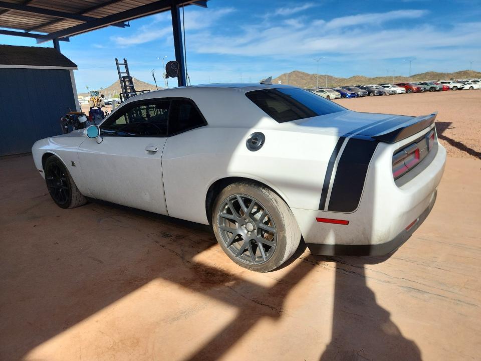 2015 Dodge Challenger r