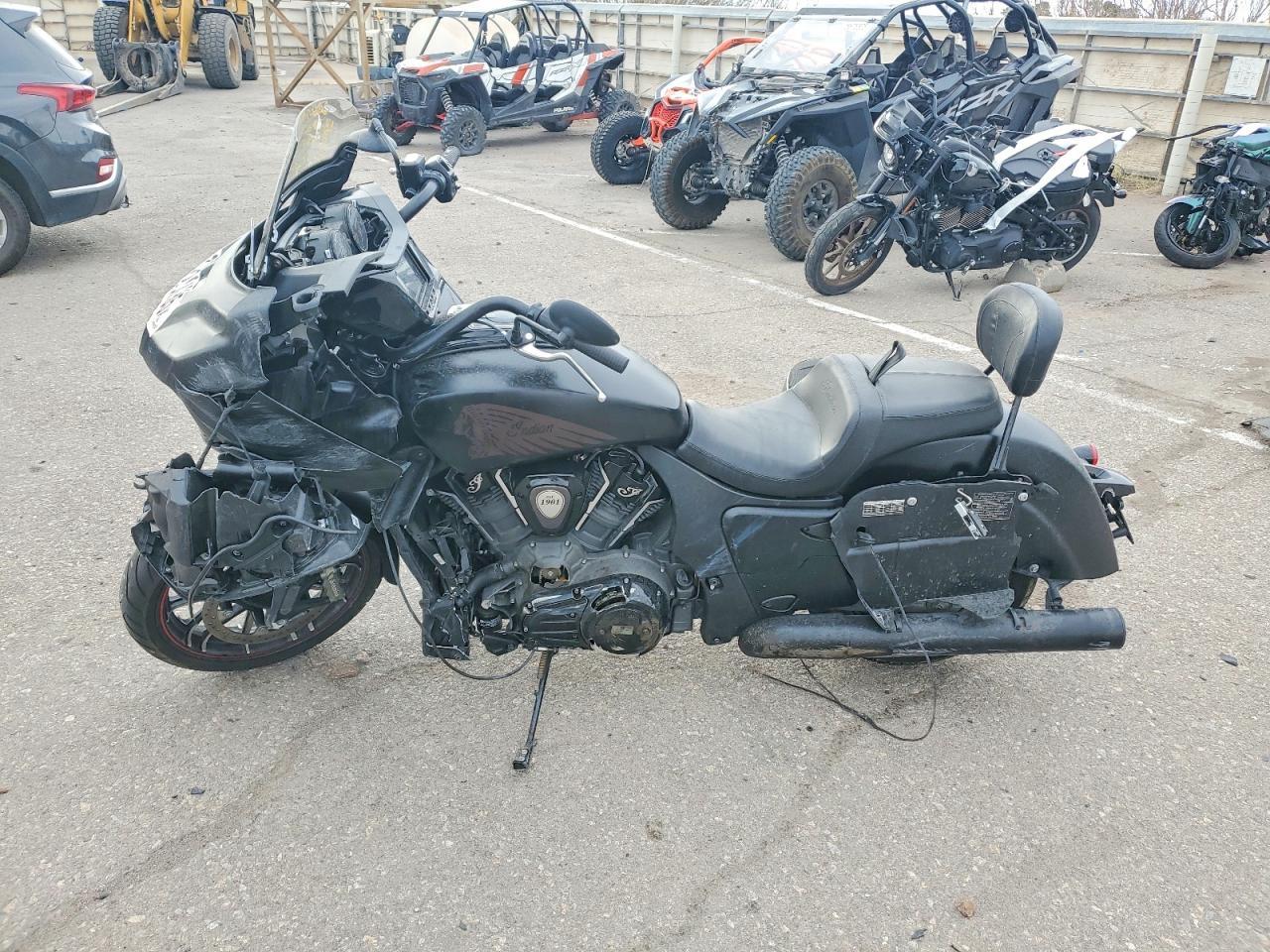 2023 Indian Motorcycle Co. Challenger Dark Horse