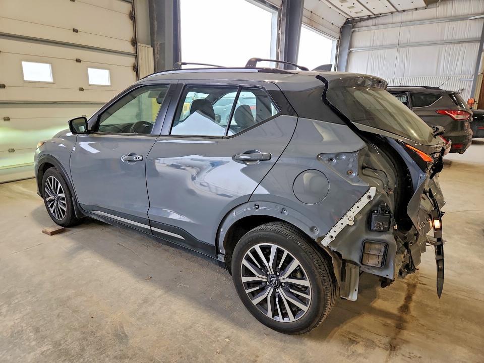 2023 Nissan Kicks sr