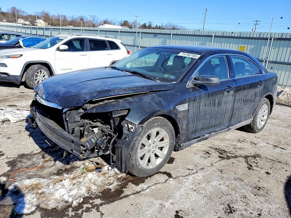 2010 Ford Taurus se