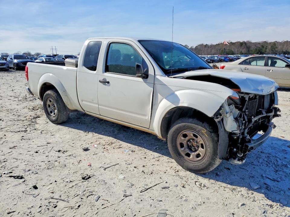 2015 Nissan Frontier s