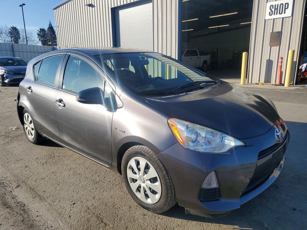 2013 Toyota Prius c