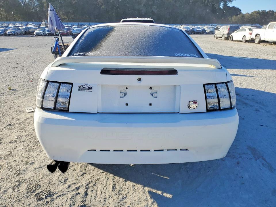 2000 Ford Mustang