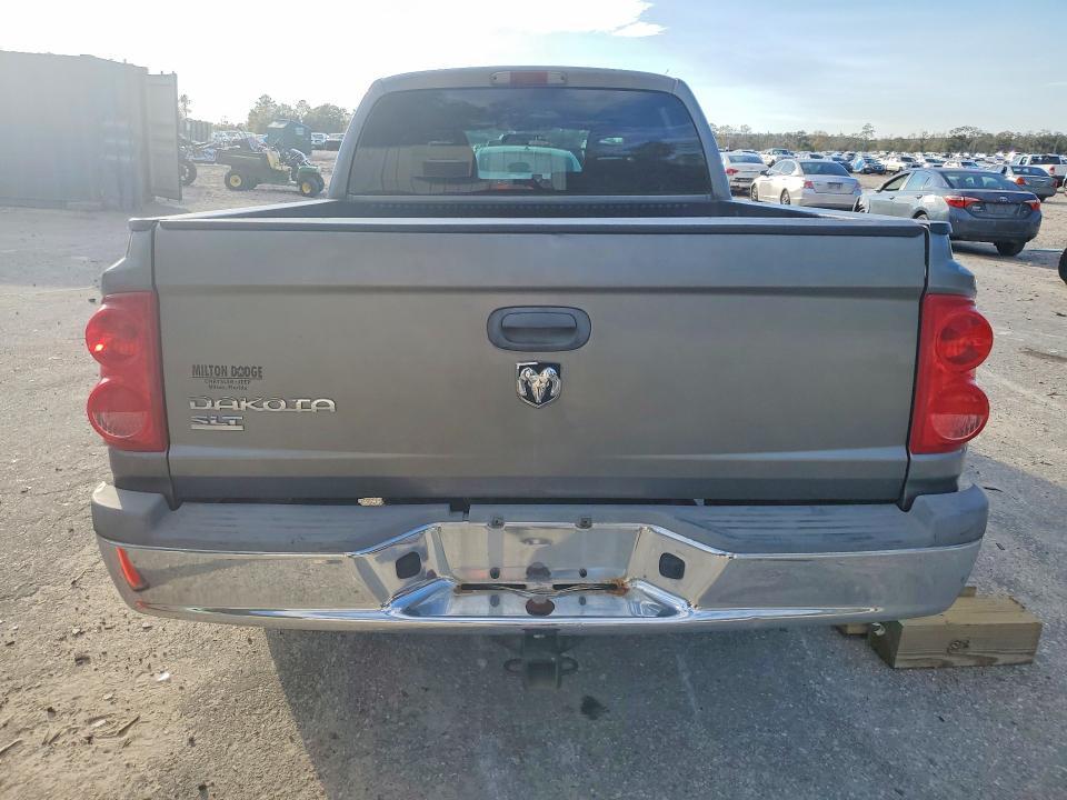2005 Dodge Dakota Quad SLT