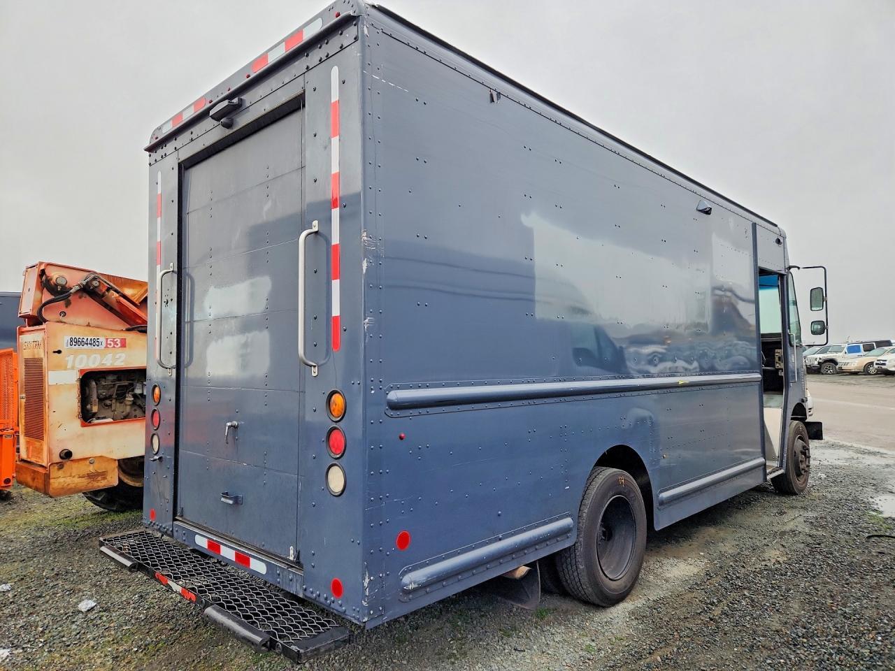 2021 Freightliner MT45G Delivery Truck