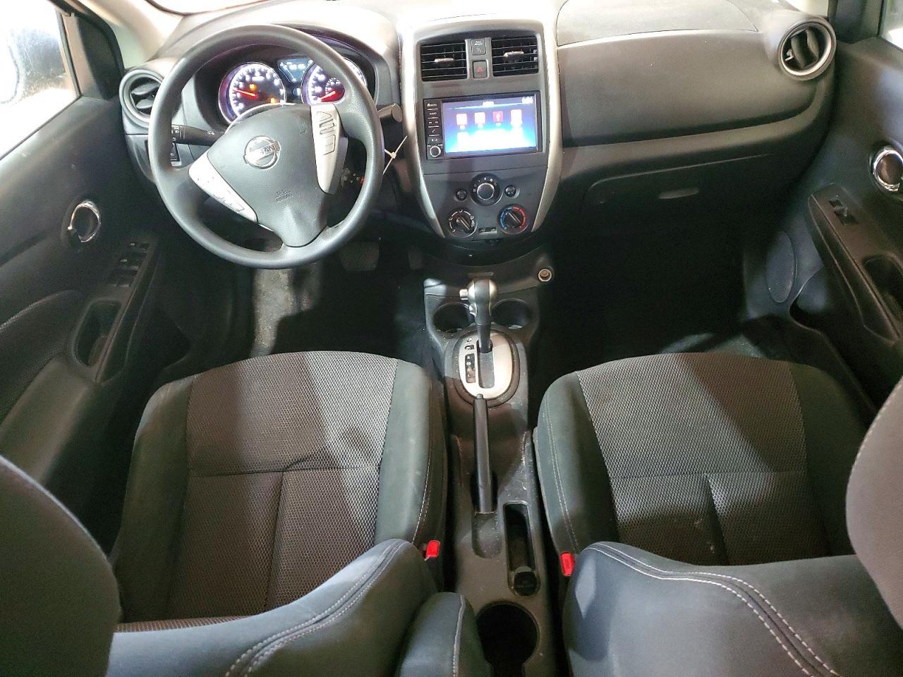 2019 Nissan Versa sv