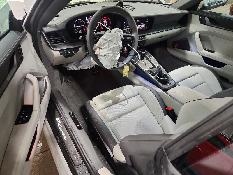 2025 Porsche 911 Carrera