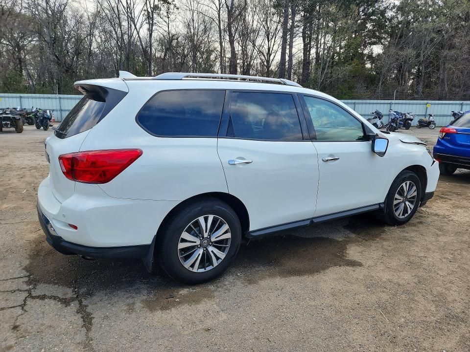 2020 Nissan Pathfinder s