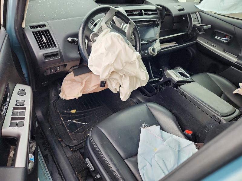 2015 Toyota Prius v Five