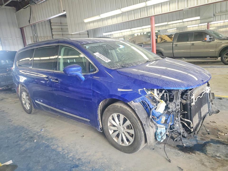 2019 Chrysler Pacifica Touring l