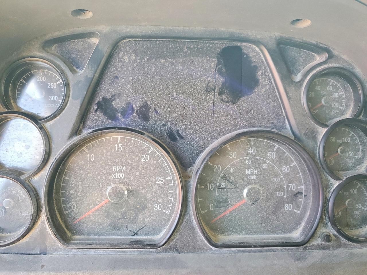 2015 Pntw 567-Semi Truck