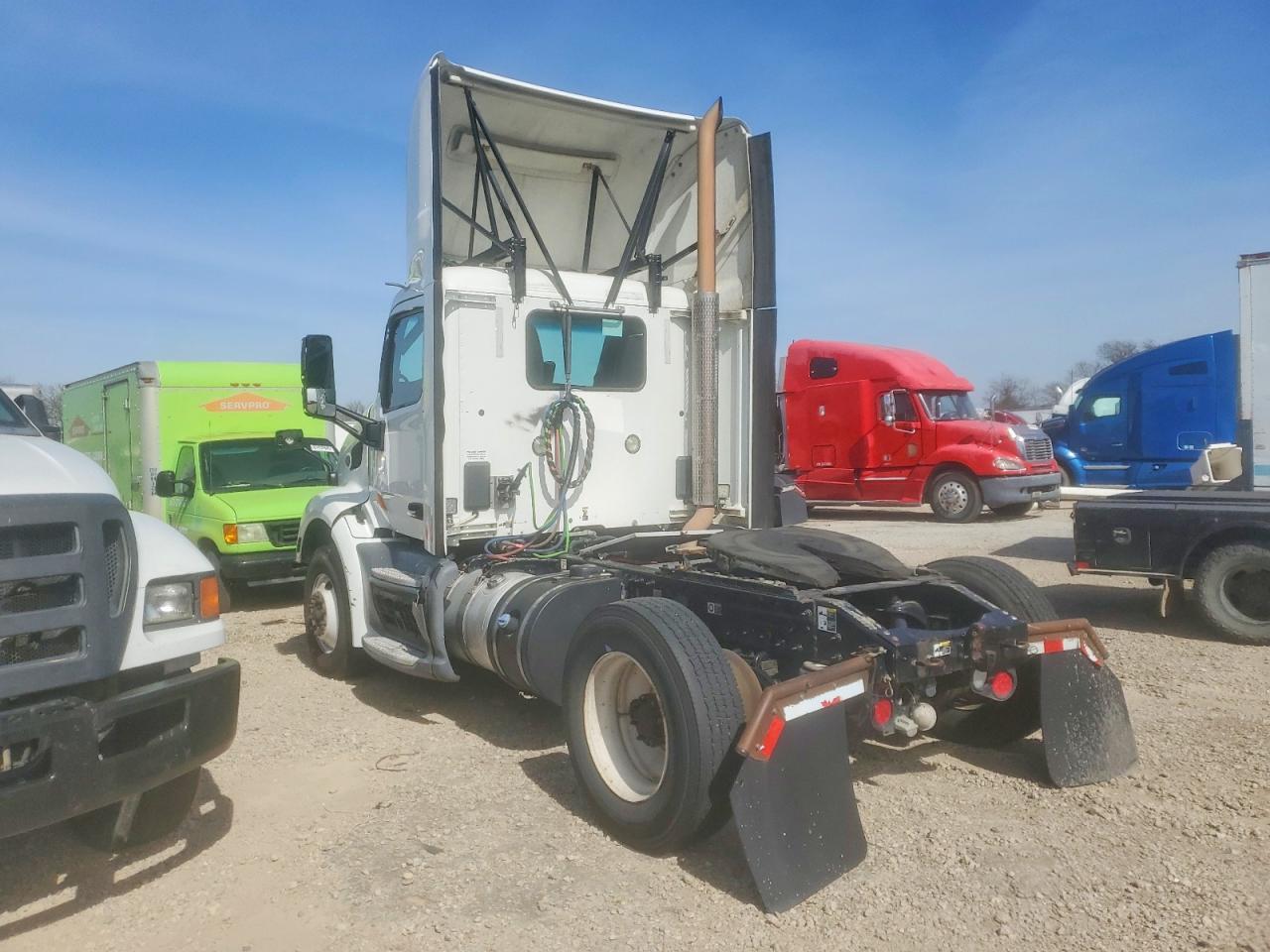 2017 Peterbilt 579-Semi Truck