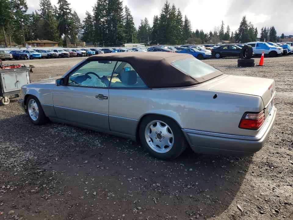 1995 Mercedes-Benz E 320