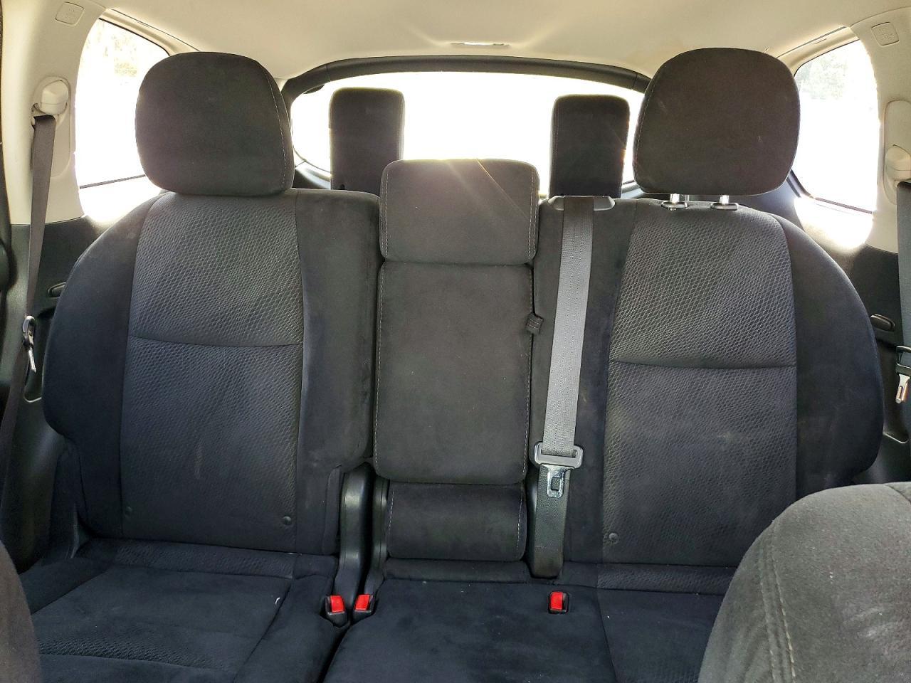 2016 Nissan Pathfinder s