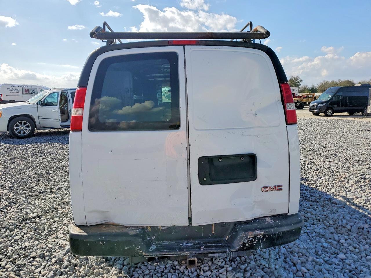 2018 Chevrolet Express G2500