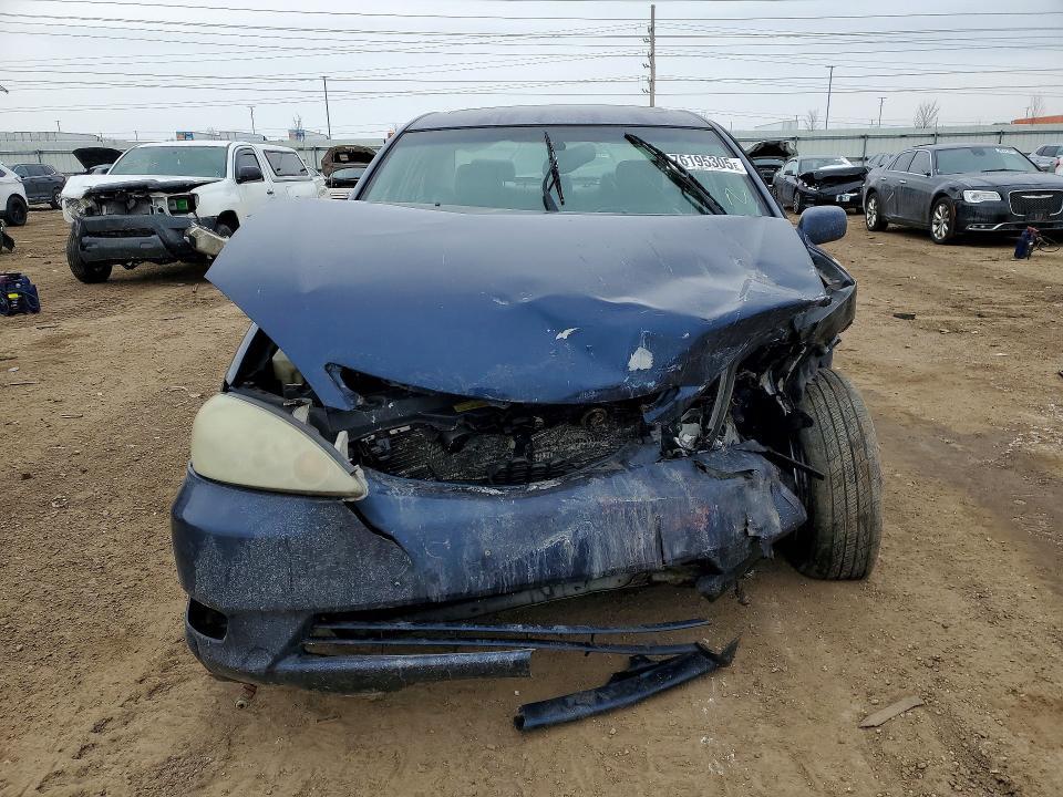 2005 Toyota Camry le