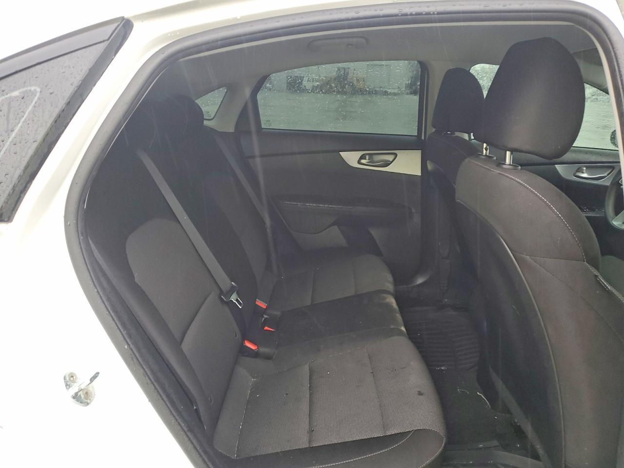 2022 KIA Forte fe