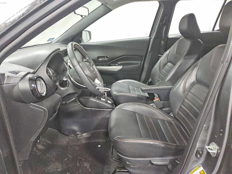 2020 Nissan Kicks sr