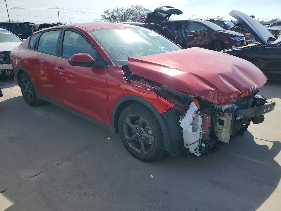 2025 KIA K4 lx