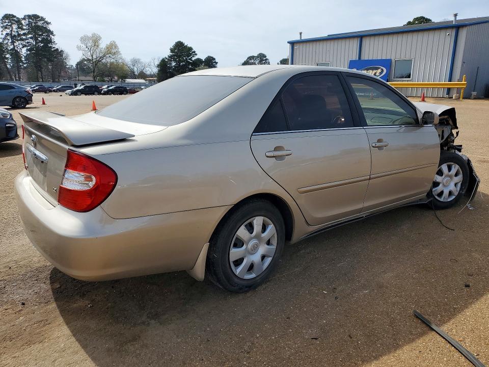 2004 Toyota Camry le