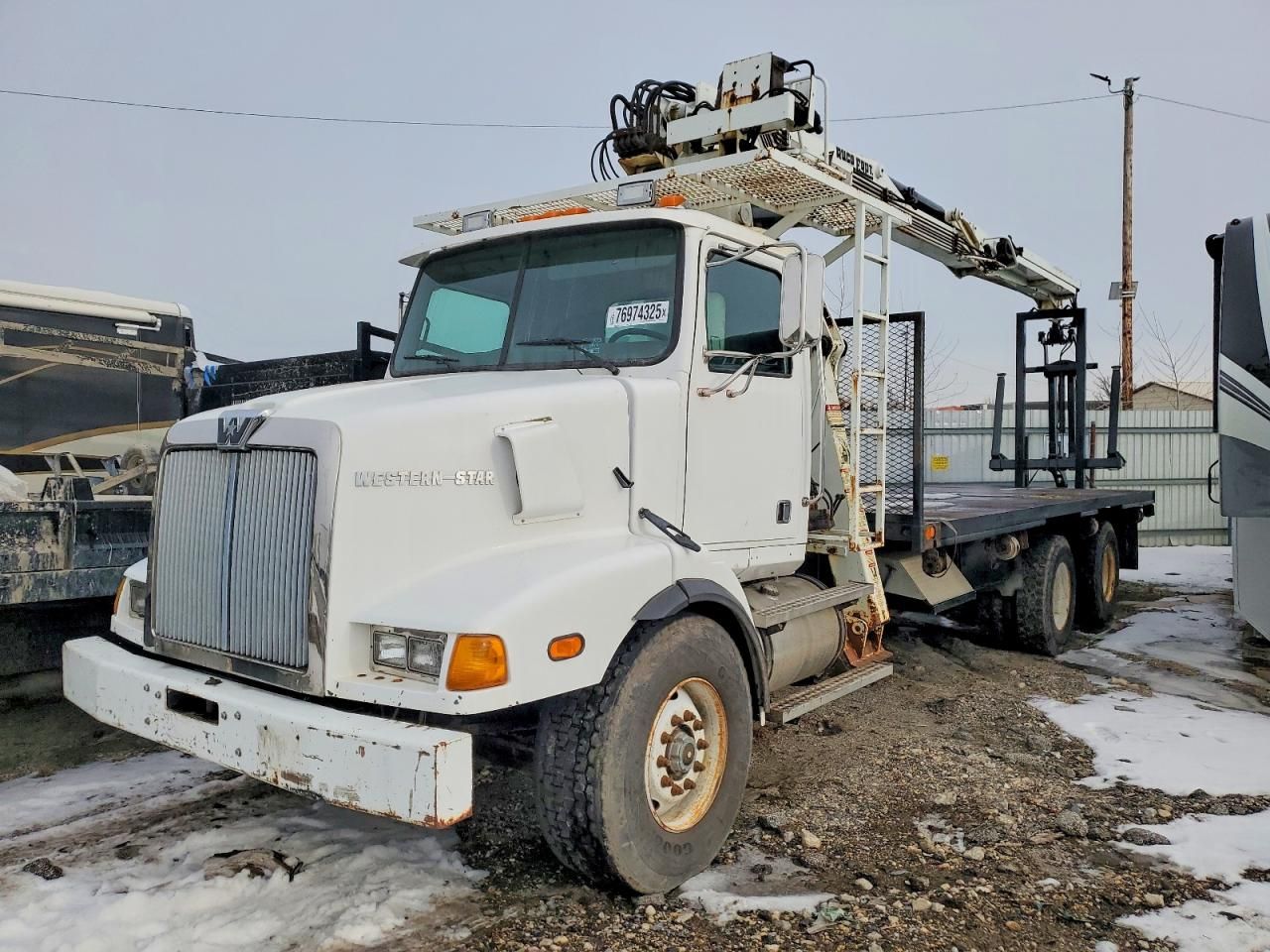1999 Western Star 1999 Western Star 5800 Crane Truck