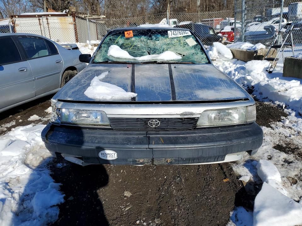 1990 Toyota Camry dlx