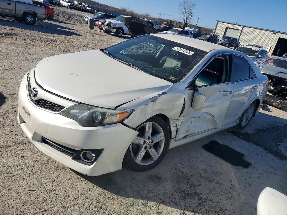 2014 Toyota Camry se