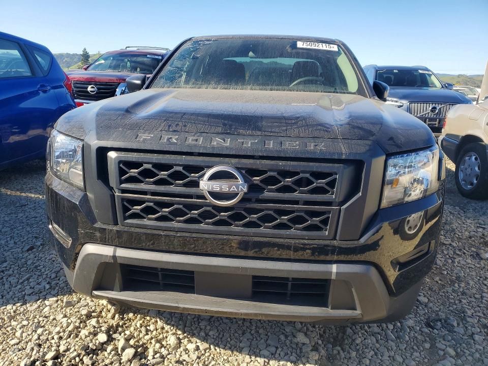 2022 Nissan Frontier s