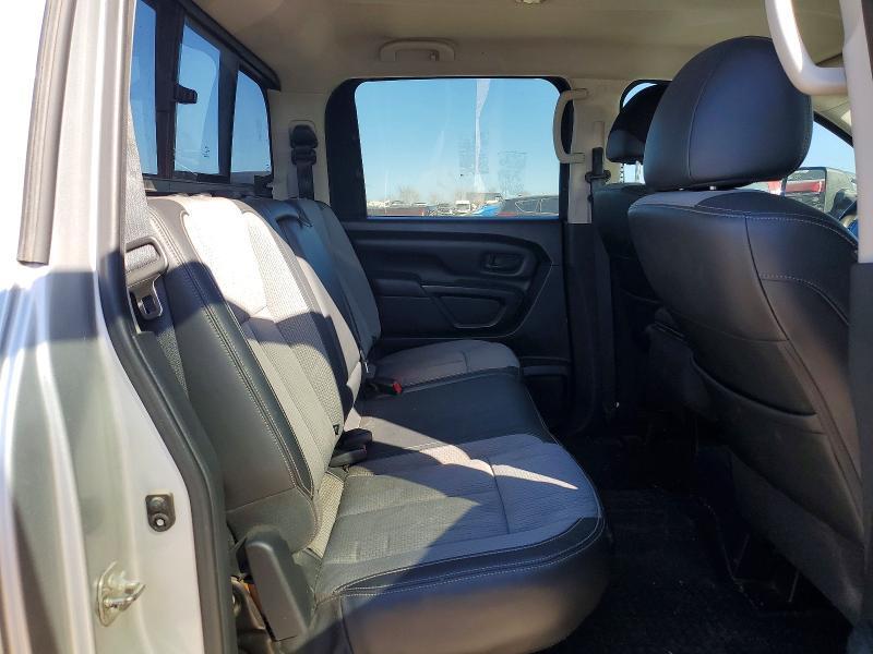 2017 Nissan Titan xd s