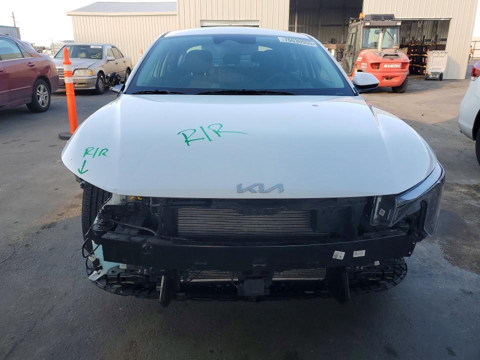 2025 KIA K4 lx