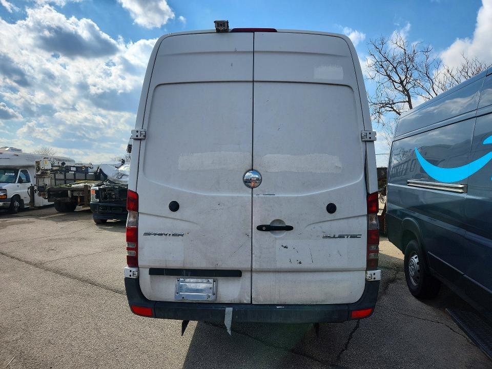 2014 Freightliner Sprinter 2500 Delivery van