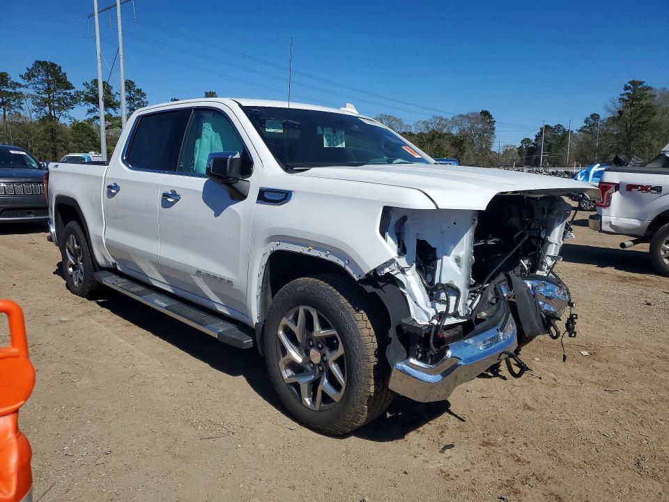 2026 GMC Sierra K1500 slt