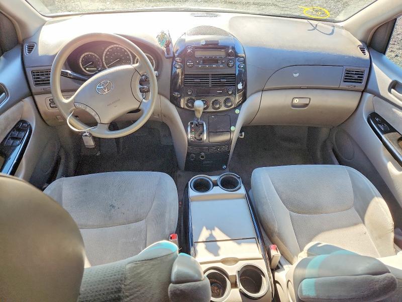 2004 Toyota Sienna ce
