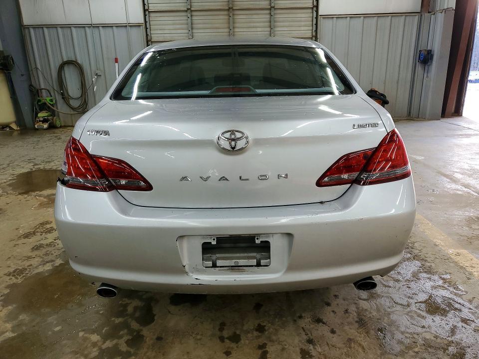 2008 Toyota Avalon xl