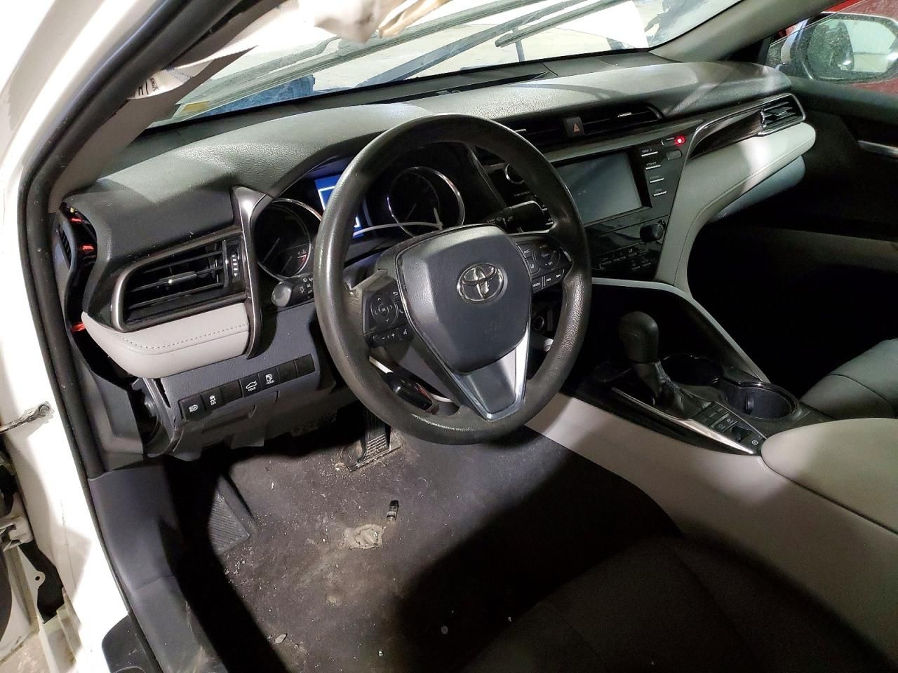 2019 Toyota Camry le