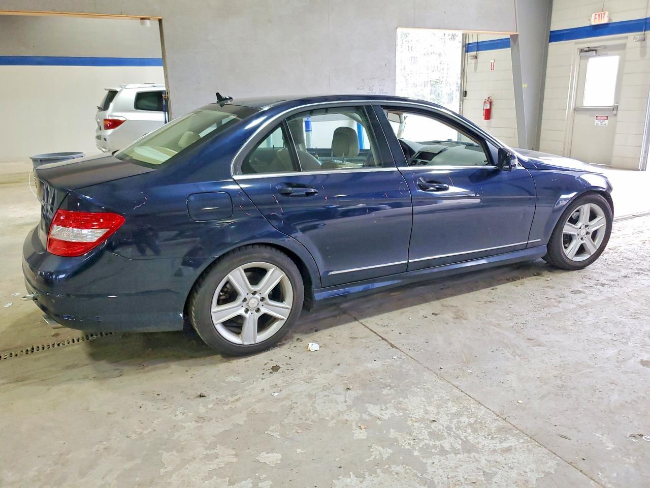 2011 Mercedes-Benz C300