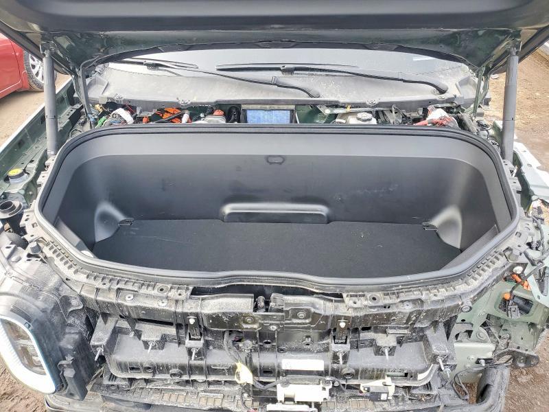 2024 Rivian R1T Adventure