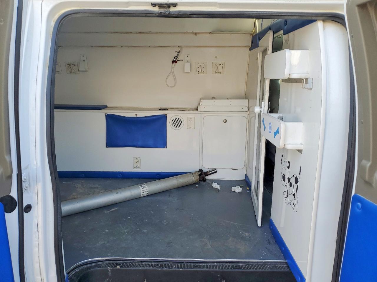 2012 Ford E-350