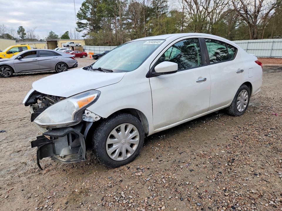 2019 Niss Versa