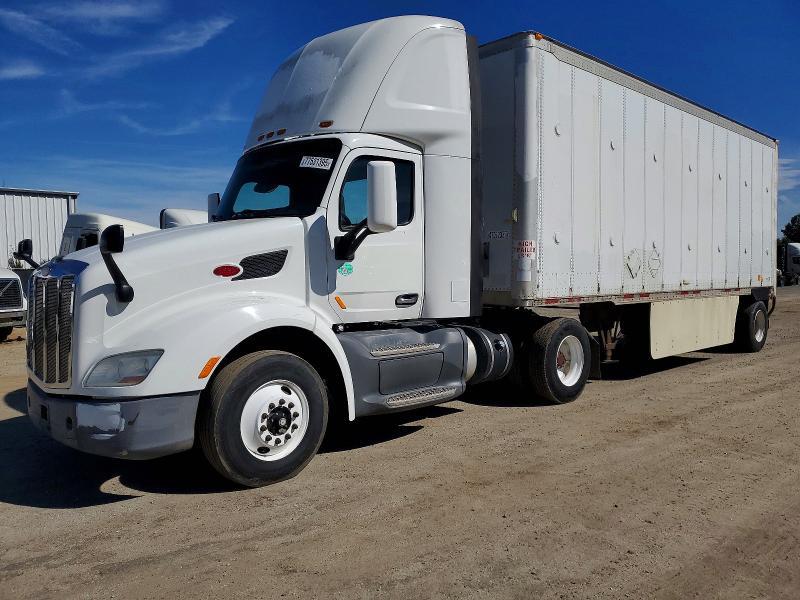 2015 Peterbilt 579 box Truck