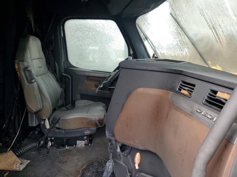 2022 Freigliner 2022 Freightliner Cascadia 126 Semi Truck
