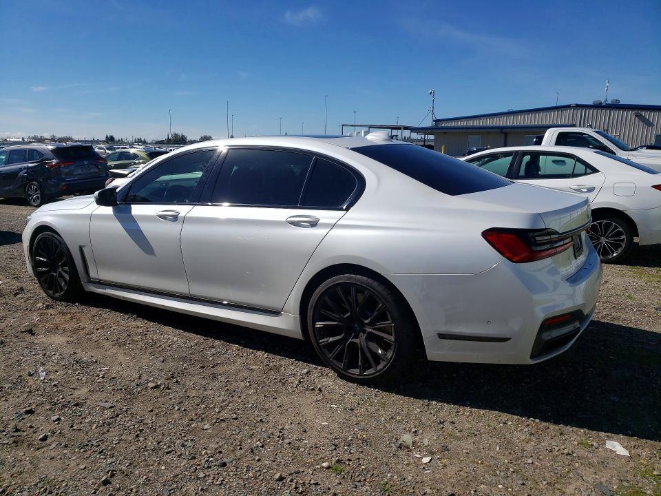 2021 BMW 740 i