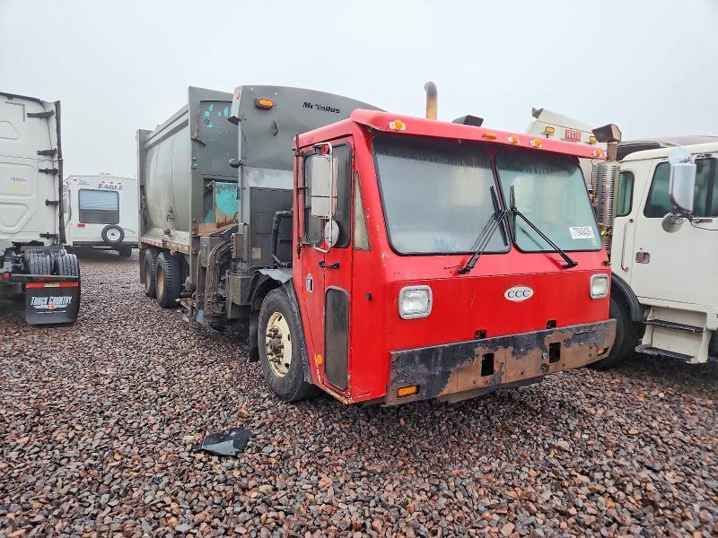 2006 Cadillac Refuse Truck