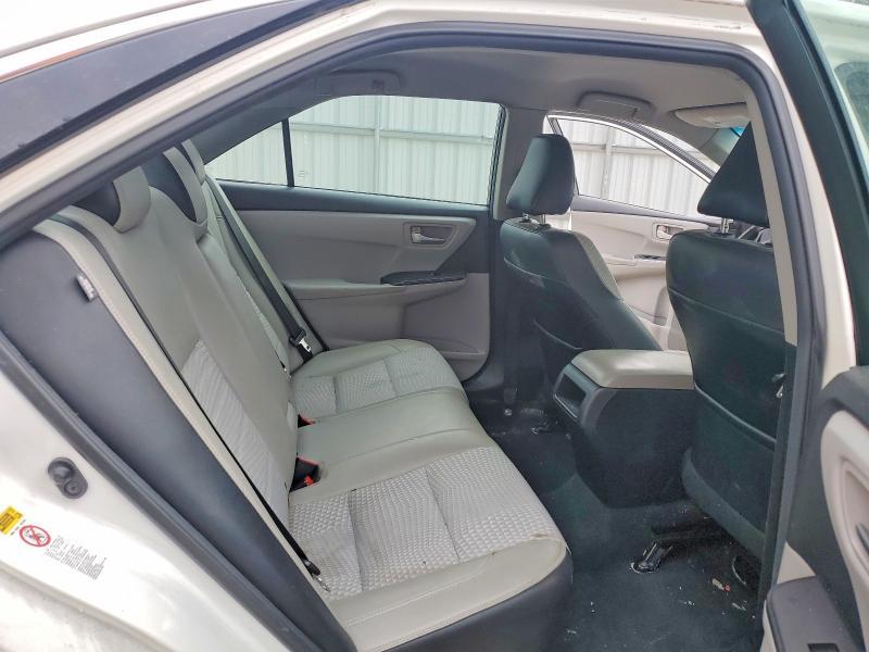 2015 Toyota Camry le