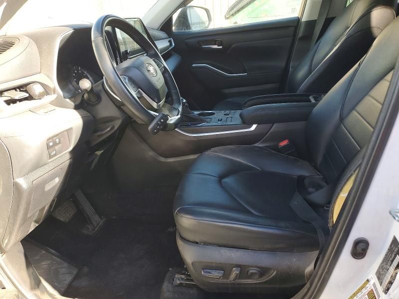 2023 Toyota Highlander l