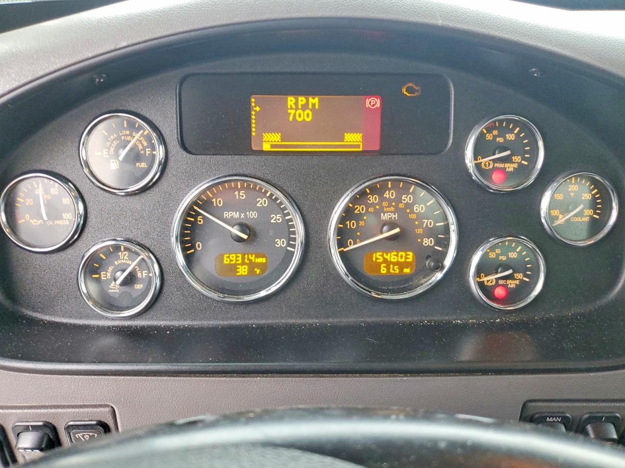 2022 Peterbilt 337 BOX Truck