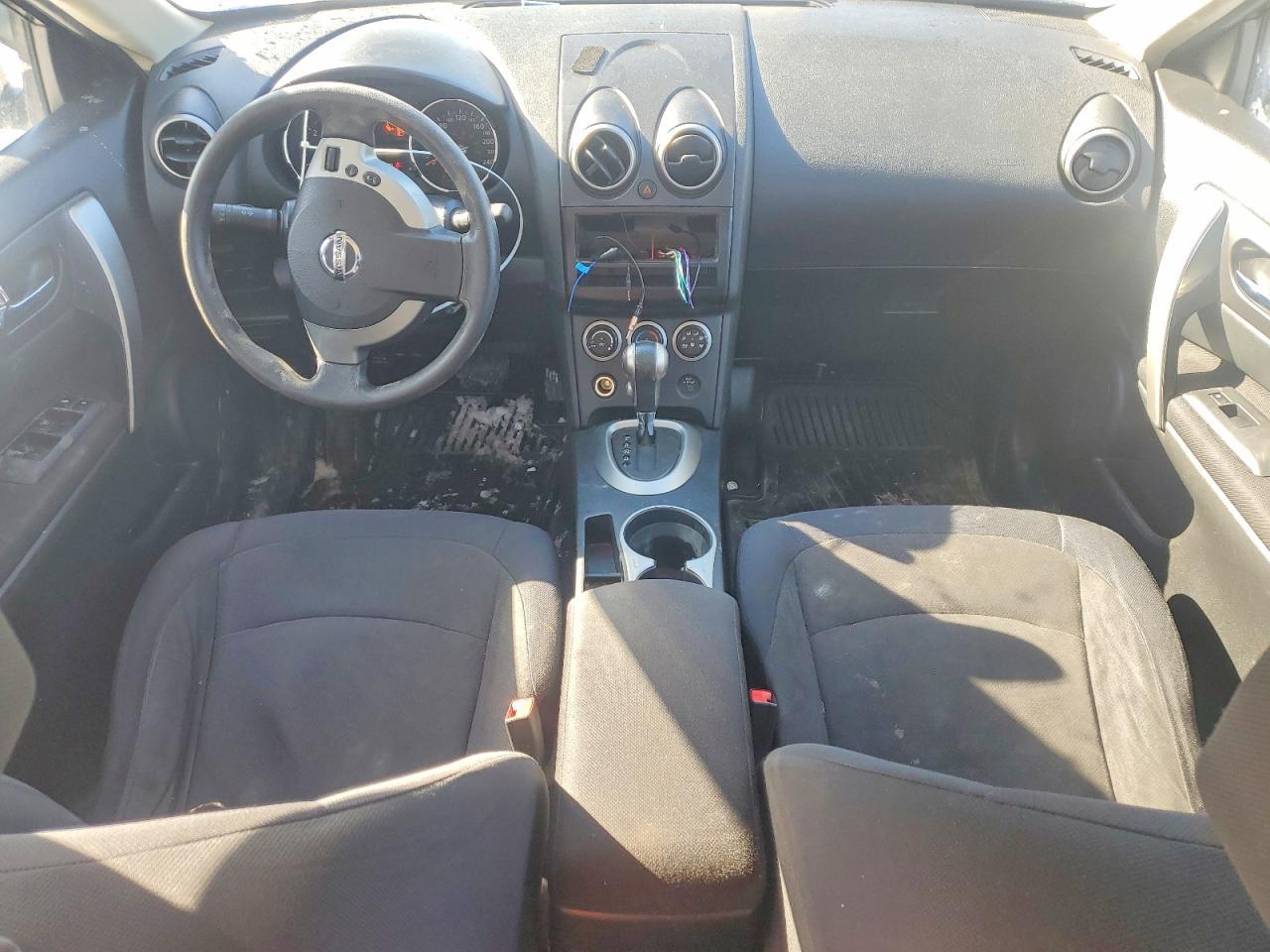 2010 Nissan Rogue s