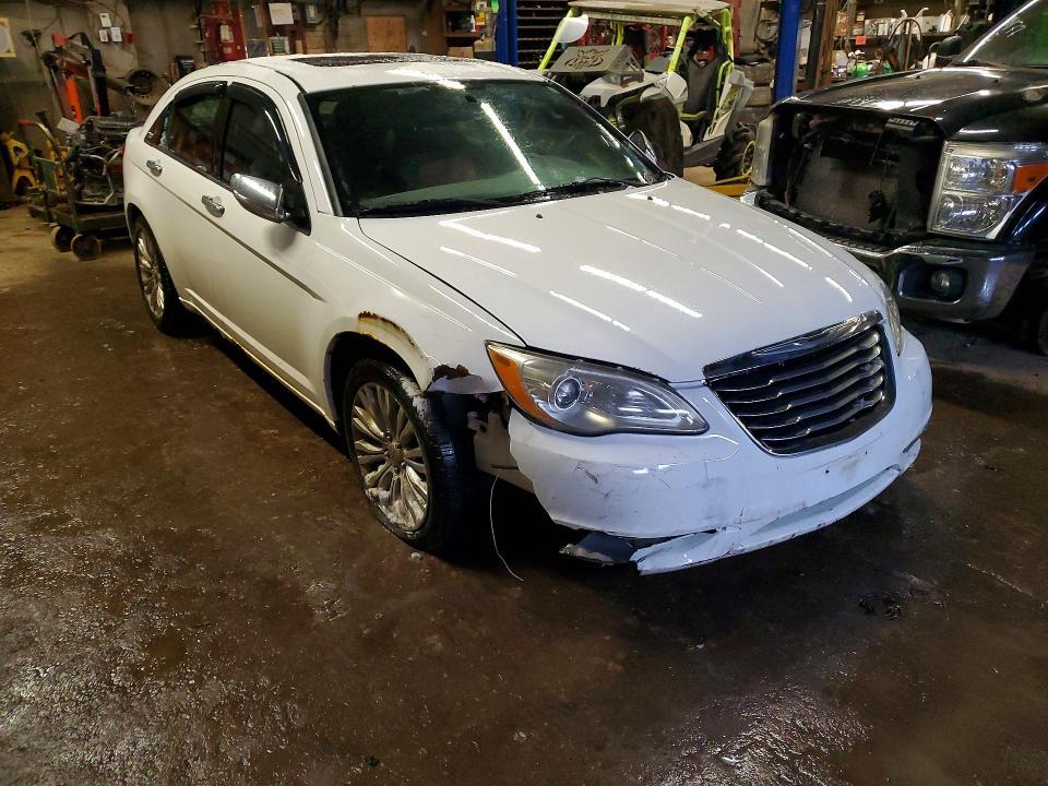 2013 Chrysler 200 Limited
